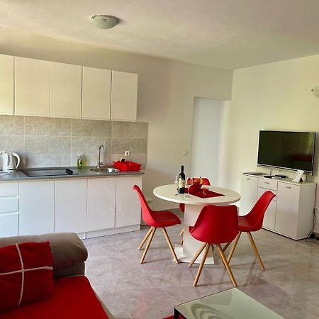 Apartmani Mateja Каштела Экстерьер фото